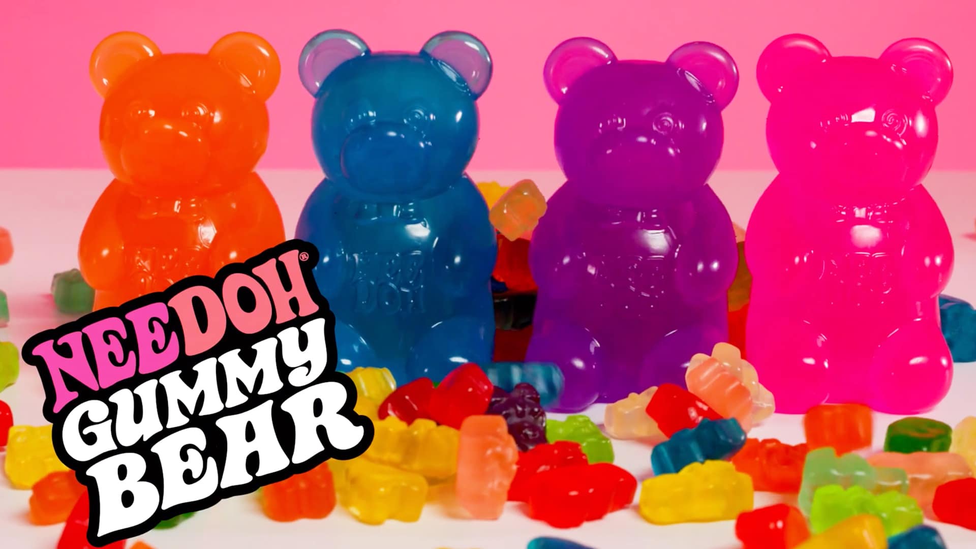Purrfectly Squishy NeeDoh Gummy Bear | Edition Canyon Forest - Collectible Shaggy Monster Squishable Toy Detail